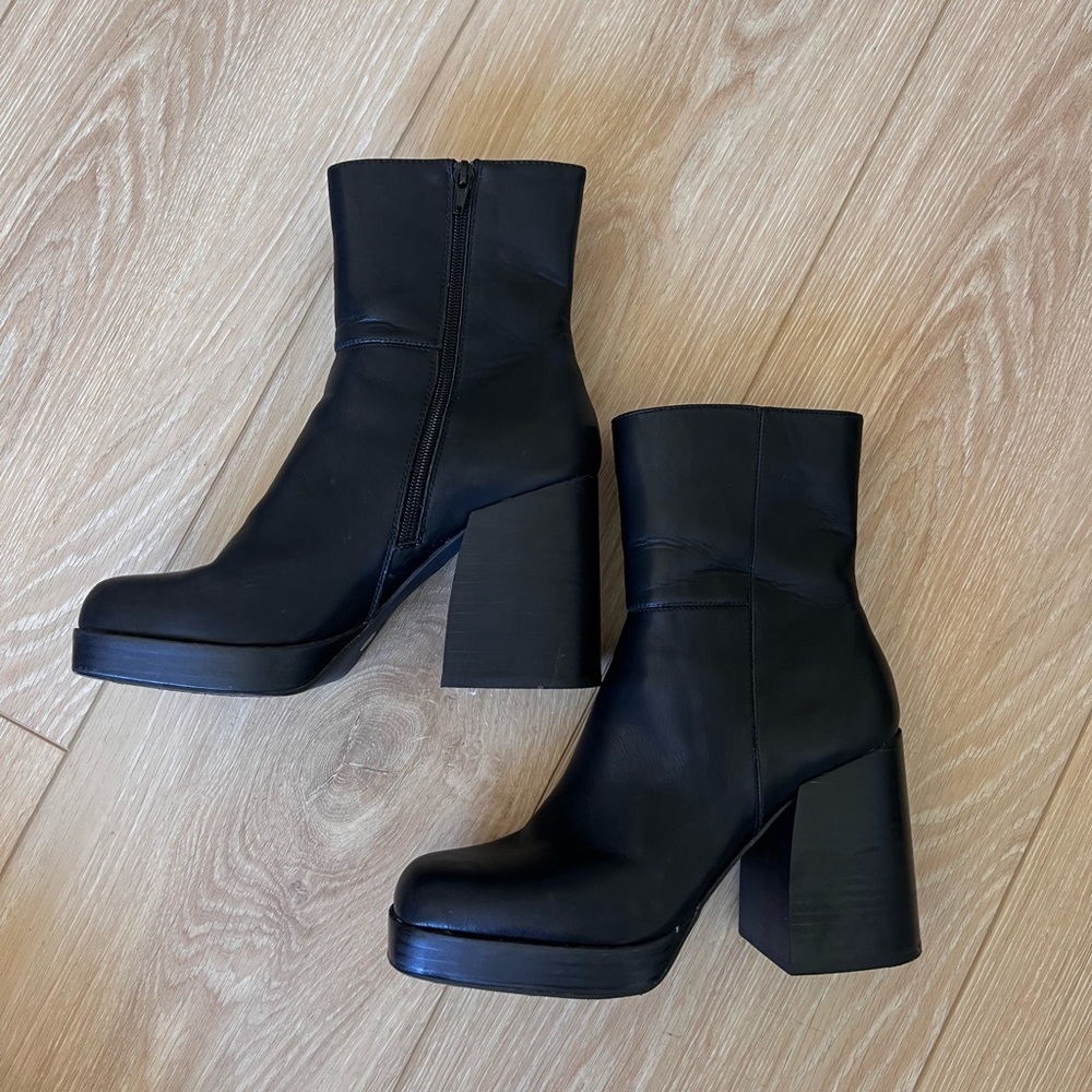 Madden Girl-Amalie Platform Bootie